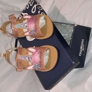 New osh kosh  b' gosh girls sandals size10